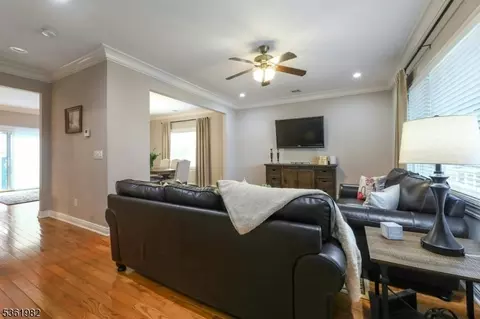 143 Maple Ave, Wallington, NJ 07057 photo 33