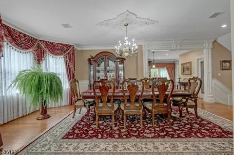 143 Maple Ave, Wallington, NJ 07057 photo 8