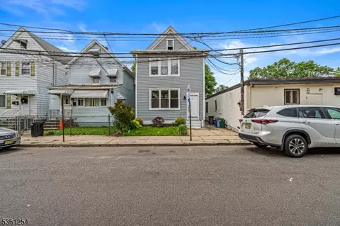 6 Pleasant Ave, Clifton, NJ 07013