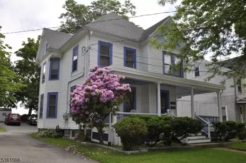 9 Halsted St, Newton, NJ 07860