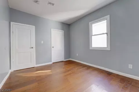 882 S 16th St, Newark, NJ 07108 photo 12