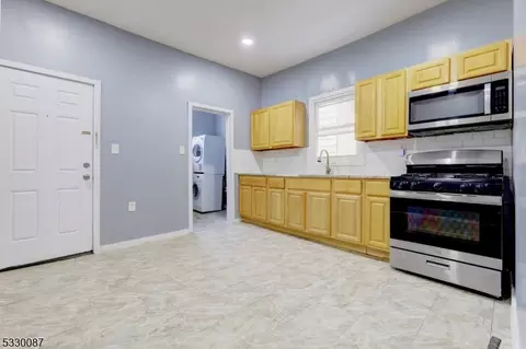 882 S 16th St, Newark, NJ 07108 photo 33