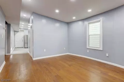882 S 16th St, Newark, NJ 07108 photo 11