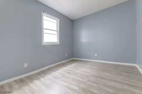882 S 16th St, Newark, NJ 07108 photo 27