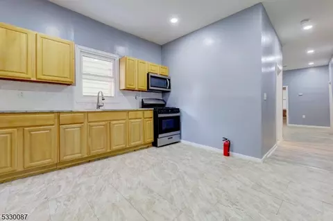 882 S 16th St, Newark, NJ 07108 photo 34