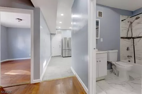 882 S 16th St, Newark, NJ 07108 photo 13