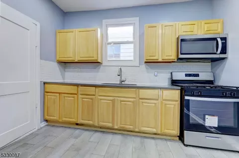 882 S 16th St, Newark, NJ 07108 photo 26