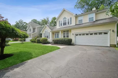 83 Alder Ln, Bernards, NJ 07920
