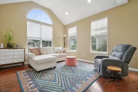 83 Alder Ln, Bernards, NJ 07920 photo 4