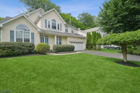 83 Alder Ln, Bernards, NJ 07920 photo 2