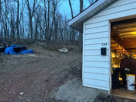 334 Maxim Dr, Hopatcong Boro, NJ 07843