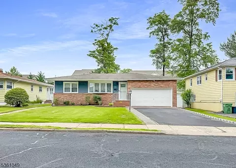201 Douglas Rd, Roselle, NJ 07203