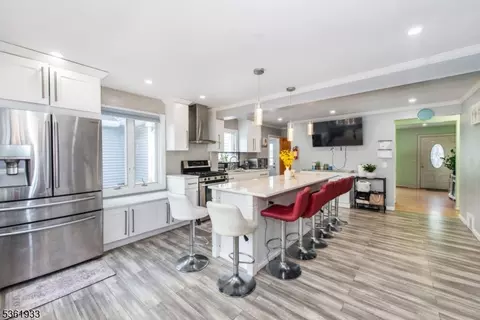 30 Filbert Ln, Union, NJ 07083