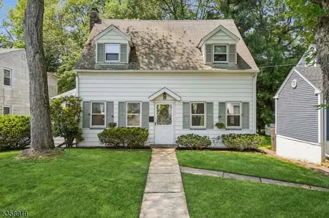 15 N Ashby Ave, Livingston, NJ 07039
