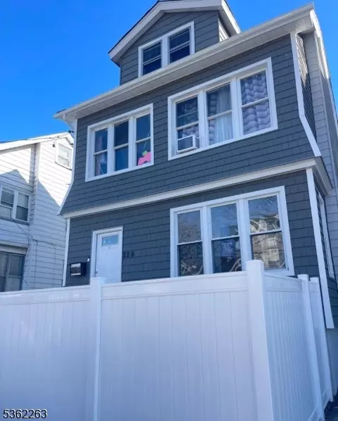 228 W End Ave, Newark, NJ 07106