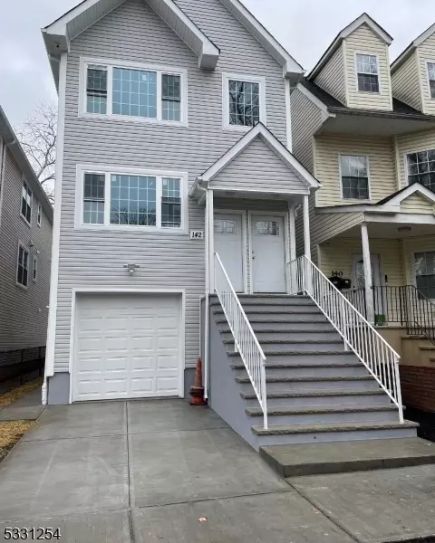 142 N 15th St, East Orange, NJ 07017