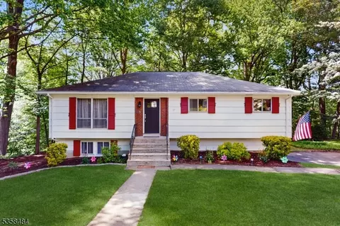 17 Sunset Dr, Ironia, NJ 07845