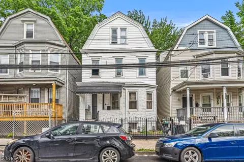 832 S 15th St, Newark, NJ 07108