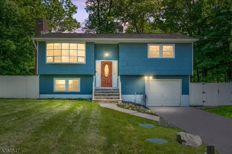 80 Cedar Tree Dr, Highland Lakes, NJ 07422
