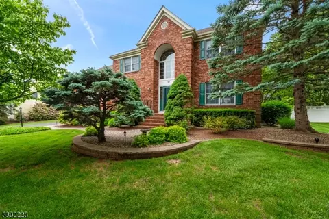 18 Stout Dr, Hillsborough, NJ 08844