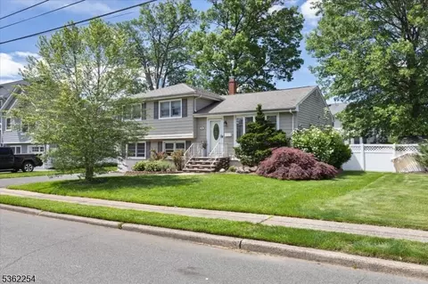 90 Kuhn Dr, Saddle Brook, NJ 07663