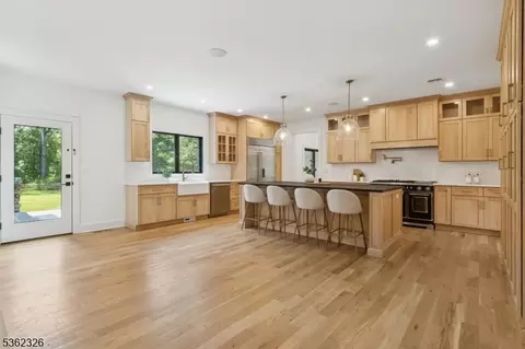 121 Culberson Rd, Bernards, NJ 07920 photo 10