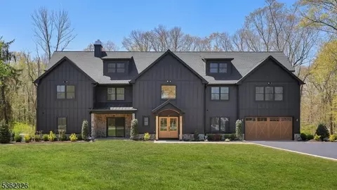 121 Culberson Rd, Bernards, NJ 07920