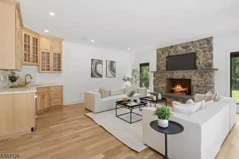 121 Culberson Rd, Bernards, NJ 07920 photo 17