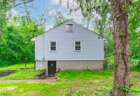 237 Whitmore Ave, Wayne, NJ 07470 photo 3