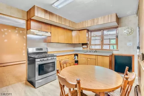 237 Whitmore Ave, Wayne, NJ 07470 photo 12