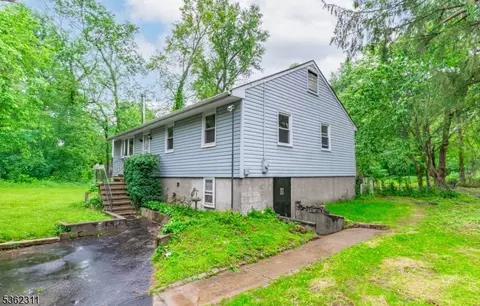237 Whitmore Ave, Wayne, NJ 07470 photo 2