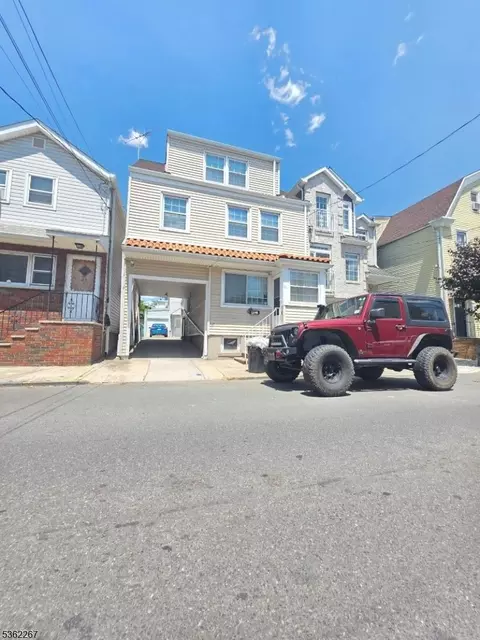 91 Barbara St, Newark, NJ 07105