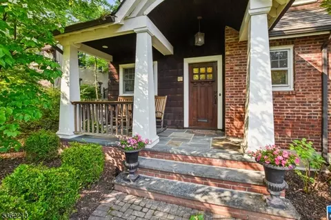 89 Maple St, Millburn, NJ 07041 photo 3