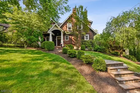 89 Maple St, Millburn, NJ 07041
