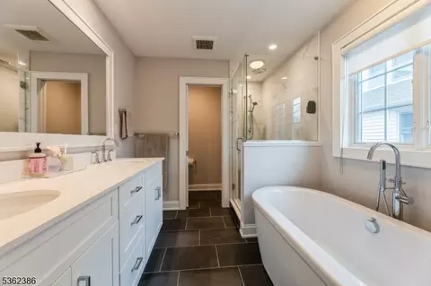 24 Gates Ave #A, Summit, NJ 07901 photo 5