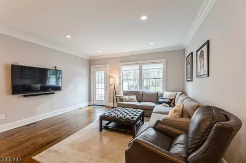 24 Gates Ave #A, Summit, NJ 07901 photo 3