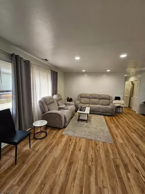 120 Sherwood Ave 102 #102, Paterson, NJ 07502