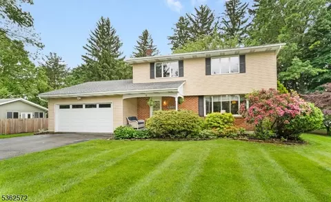 6 Fairview Ave, Clinton, NJ 08809