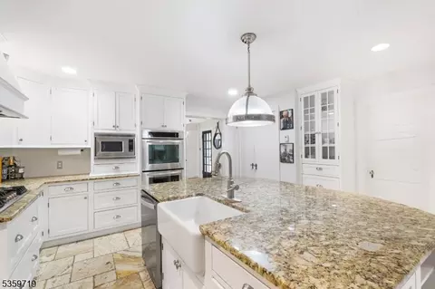 41 Mendham Rd, Gladstone, NJ 07934 photo 4