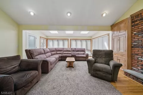 53 Hershey Rd, Wayne, NJ 07470 photo 14