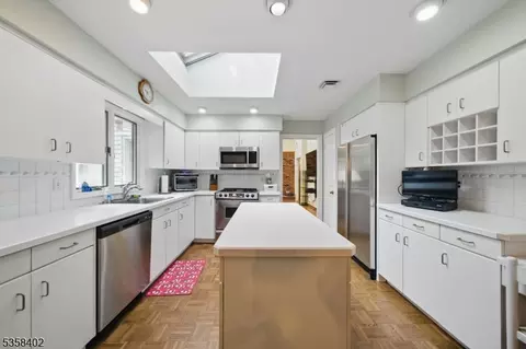 53 Hershey Rd, Wayne, NJ 07470 photo 8