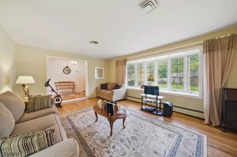 53 Hershey Rd, Wayne, NJ 07470 photo 6