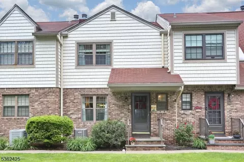 101 E Oak D2 #2, Oakland, NJ 07436