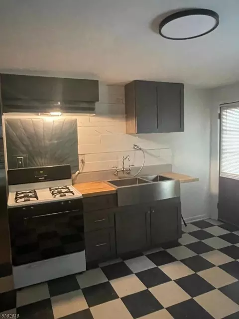 297 Terhune Dr, Wayne, NJ 07470 photo 14