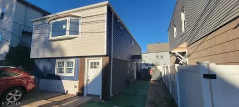 44 Linden St, Passaic, NJ 07055