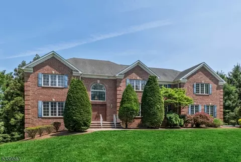 22 Pine Rd, Allendale, NJ 07401