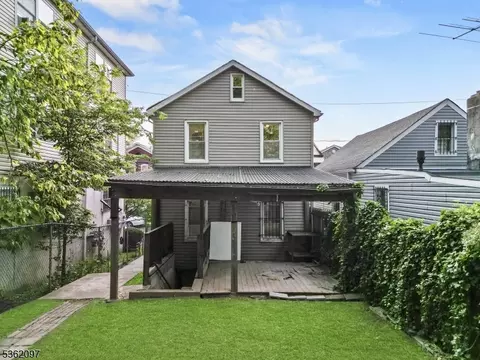 254 S 10th St, Newark, NJ 07103