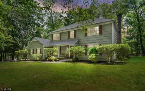 18 Wilderness Trl, Warren, NJ 07059