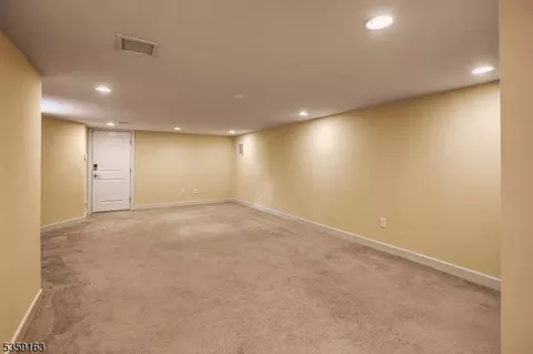 41 Lake Rd, Basking Ridge, NJ 07920 photo 28