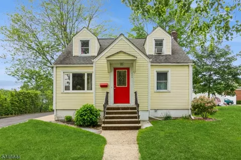 226 Meadow St, Roselle Park, NJ 07204